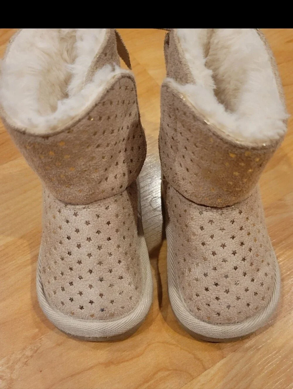 Baby Faux Fur Winter boots Tan Gold Stars Size 4